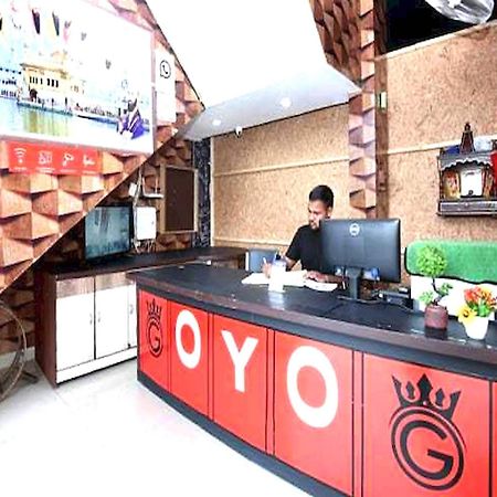 Oyo 91941 Hotel Golden Crown Sirhind Esterno foto